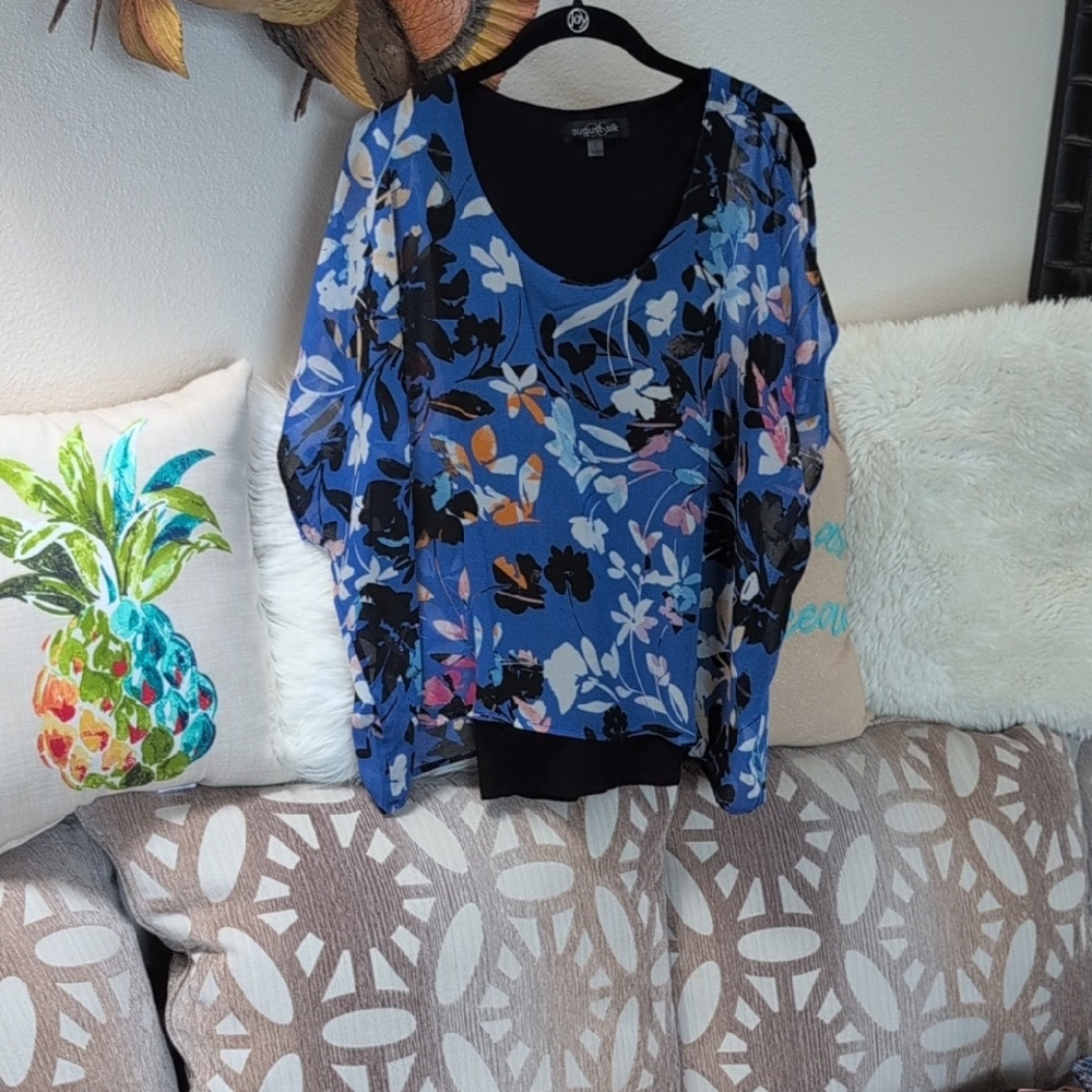 Floral Blue Women's Top With Free Small Backpack